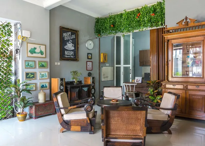 RedDoorz Syariah Near RRIHotel Malang